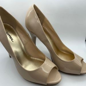 Nude heels, 9